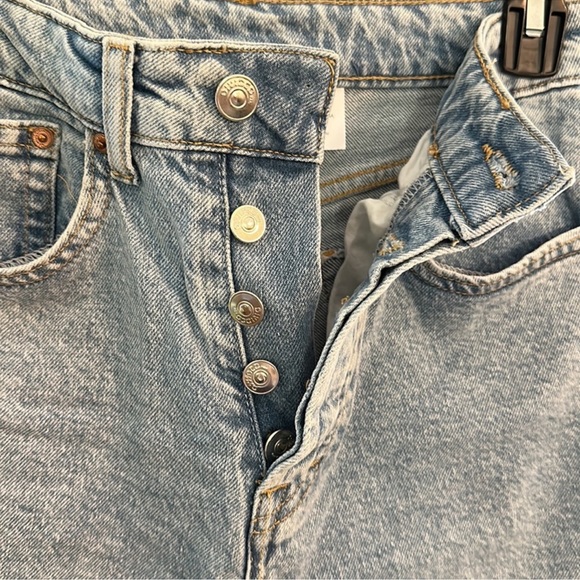 H&M High Rise 90s Straight Jean - Picture 5 of 5